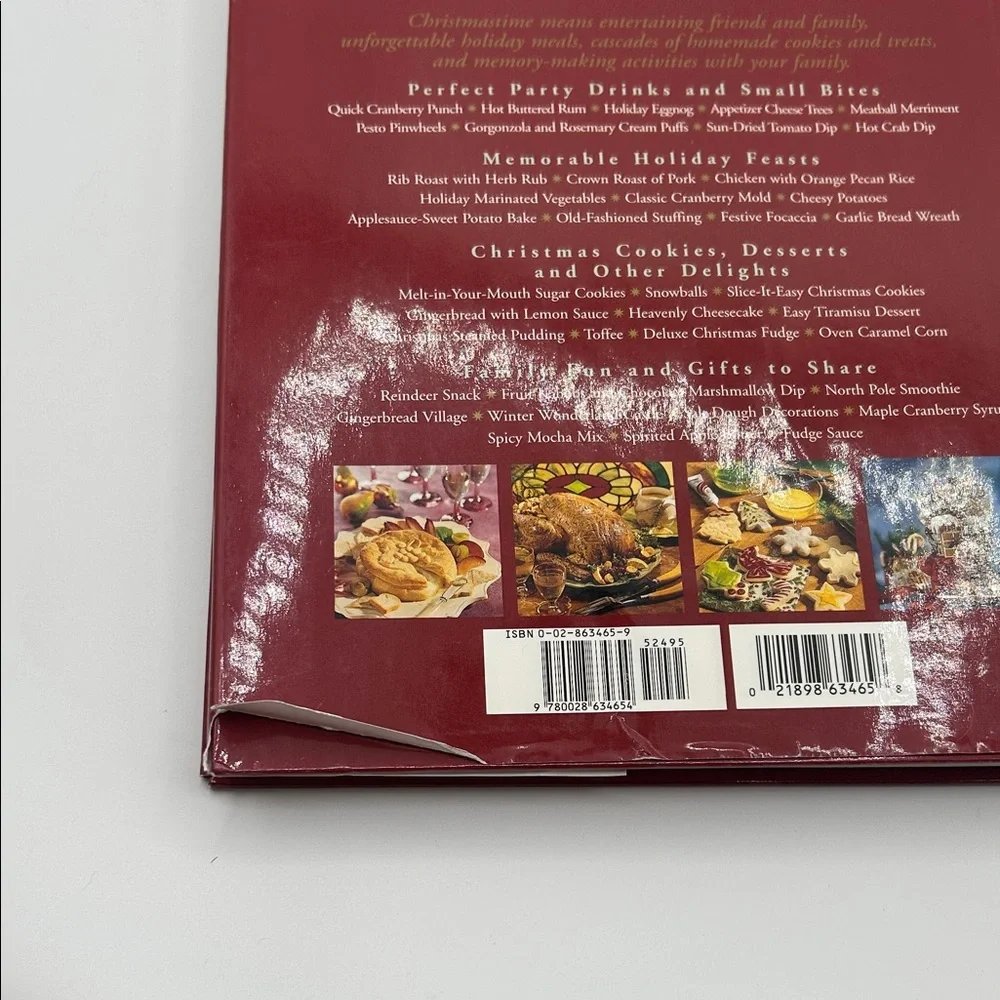 Betty Crocker Red and Gold Christmas Cookbook